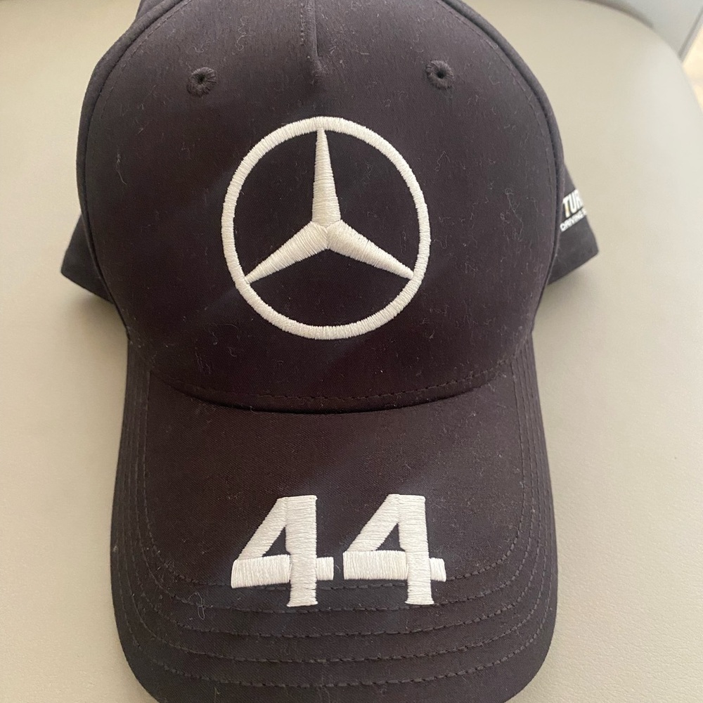 Mercedes AMG Petronas Black Cap with Logo 44 Hamilton